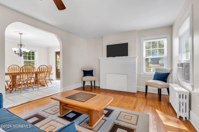 37 Highland Avenue, Leonardo, NJ 07737