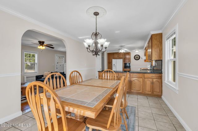 37 Highland Avenue, Leonardo, NJ 07737