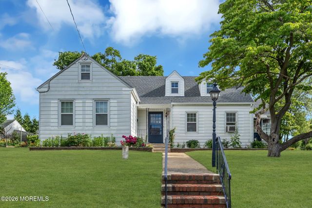 37 Highland Avenue, Leonardo, NJ 07737