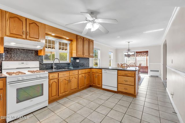 37 Highland Avenue, Leonardo, NJ 07737