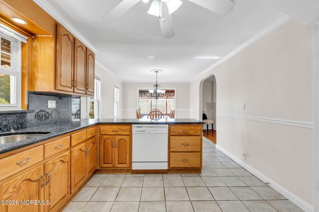 37 Highland Avenue, Leonardo, NJ 07737