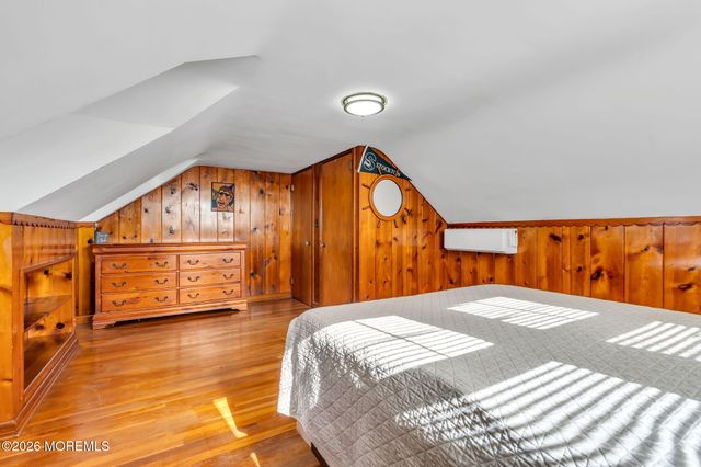37 Highland Avenue, Leonardo, NJ 07737