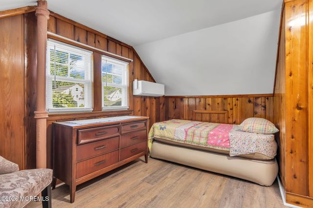 37 Highland Avenue, Leonardo, NJ 07737