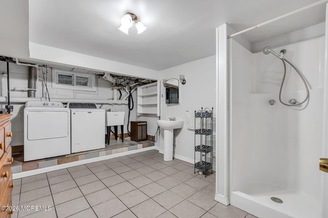 37 Highland Avenue, Leonardo, NJ 07737