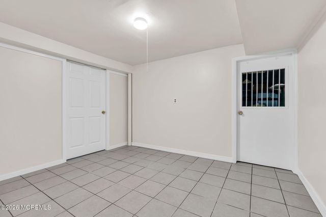 37 Highland Avenue, Leonardo, NJ 07737