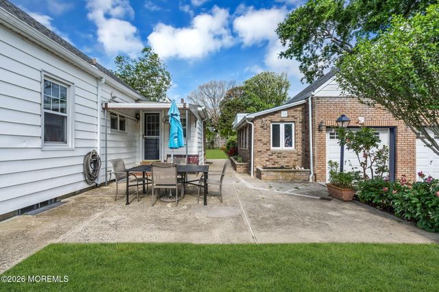 37 Highland Avenue, Leonardo, NJ 07737