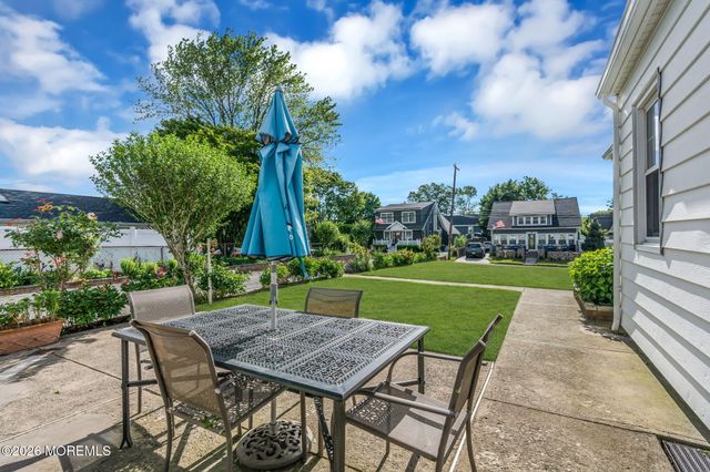 37 Highland Avenue, Leonardo, NJ 07737