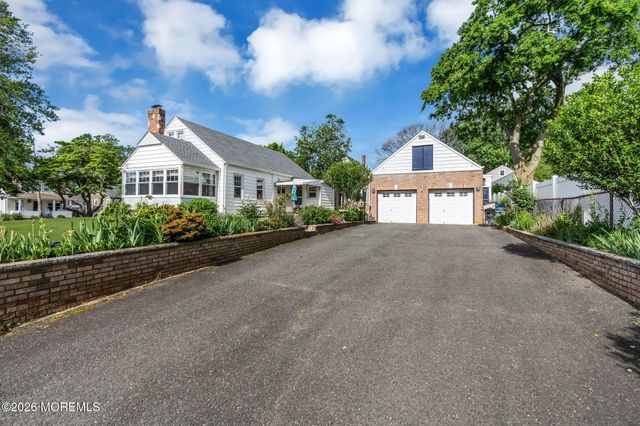 37 Highland Avenue, Leonardo, NJ 07737