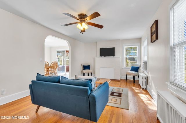37 Highland Avenue, Leonardo, NJ 07737