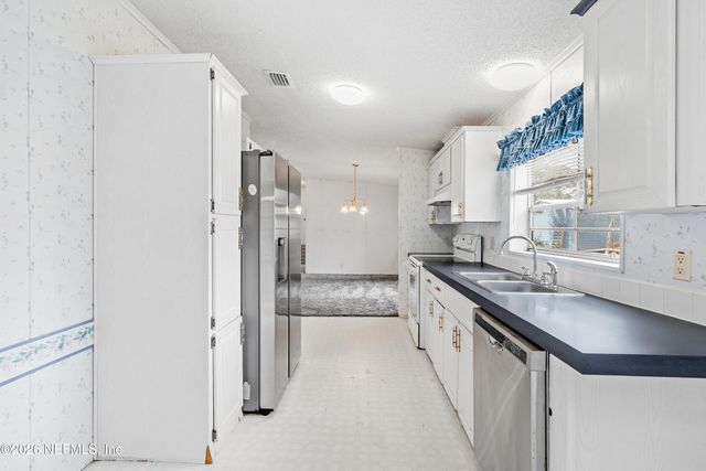 75026 SEMPER FI Drive, Yulee, FL 32097