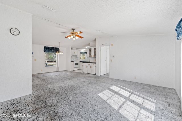 75026 SEMPER FI Drive, Yulee, FL 32097