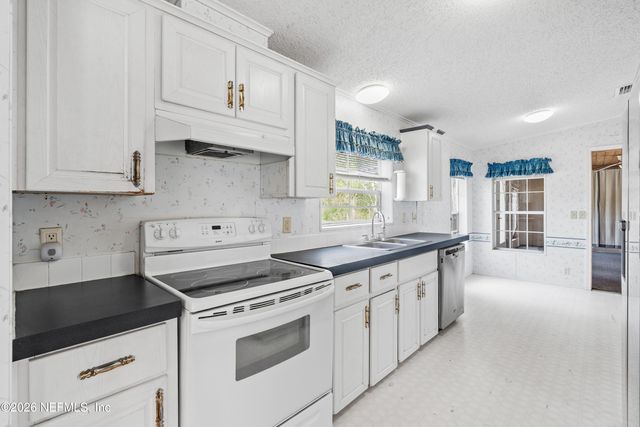 75026 SEMPER FI Drive, Yulee, FL 32097