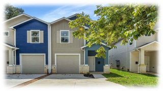 911 West Lewis Street B, Conroe, TX 77301