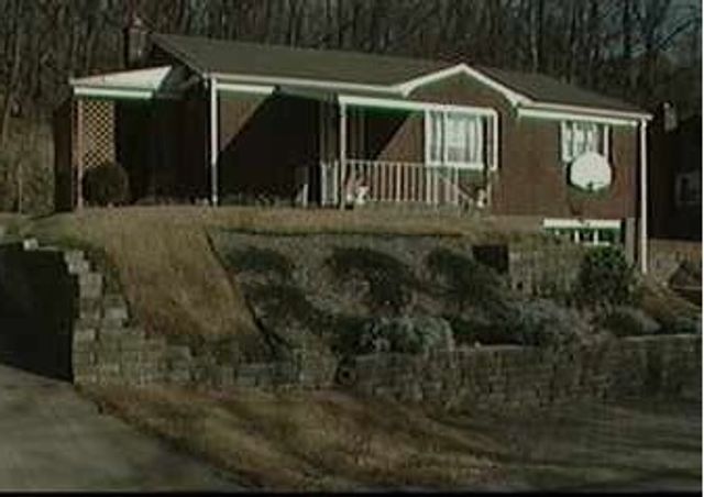 404 Mahoning Avenue, N Versailles, PA 15137