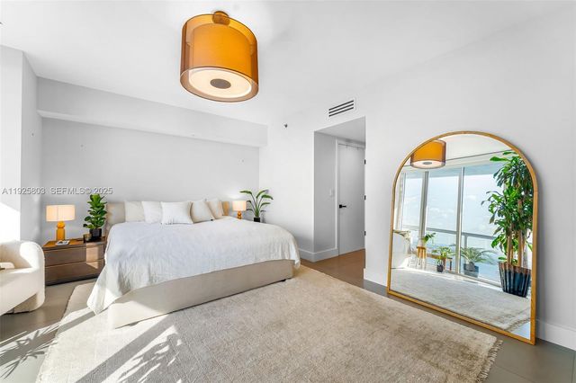 465 E Brickell Ave 3901, Miami, FL 33131