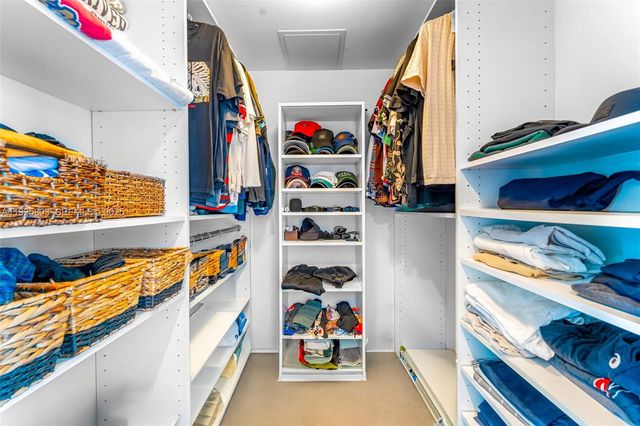 465 E Brickell Ave 3901, Miami, FL 33131