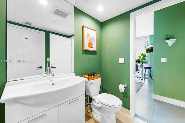 465 E Brickell Ave 3901, Miami, FL 33131