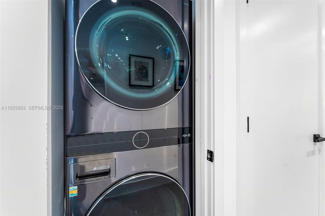 465 E Brickell Ave 3901, Miami, FL 33131