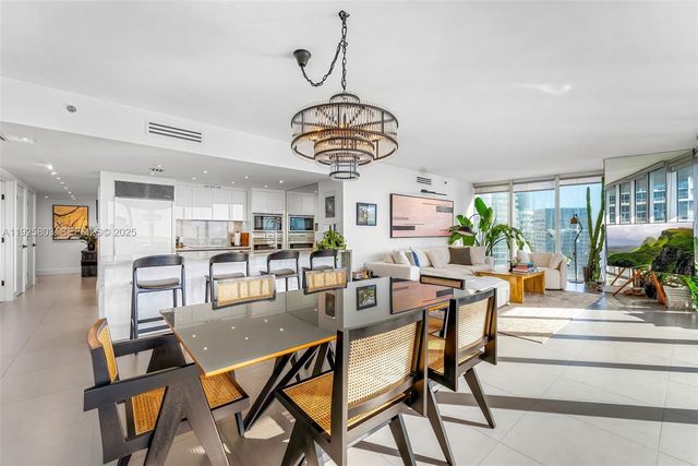 465 E Brickell Ave 3901, Miami, FL 33131