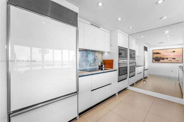 465 E Brickell Ave 3901, Miami, FL 33131