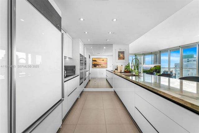 465 E Brickell Ave 3901, Miami, FL 33131