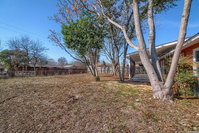 3710 Van Dyke, San Antonio, TX 78218