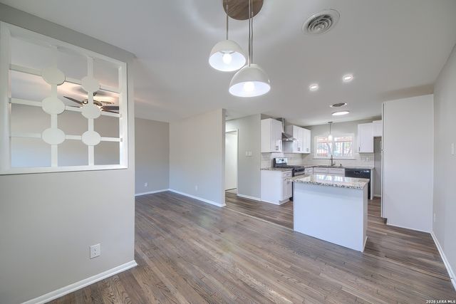 3710 Van Dyke, San Antonio, TX 78218