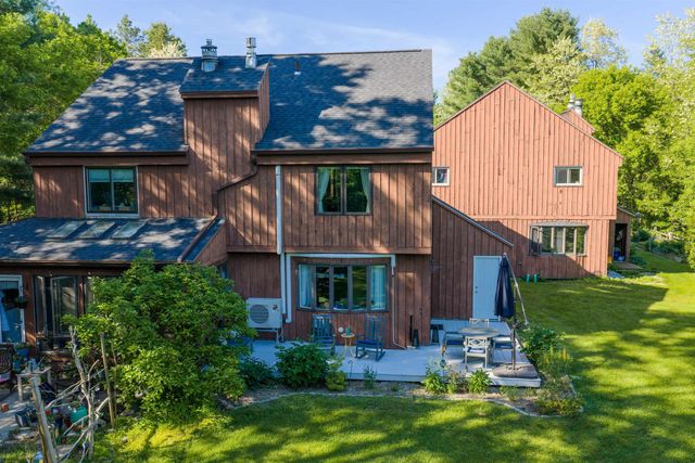 20 Greenfield Rd Unit F7, Essex, VT 05452