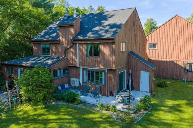 20 Greenfield Rd Unit F7, Essex, VT 05452