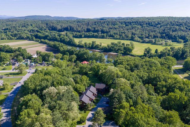 20 Greenfield Rd Unit F7, Essex, VT 05452