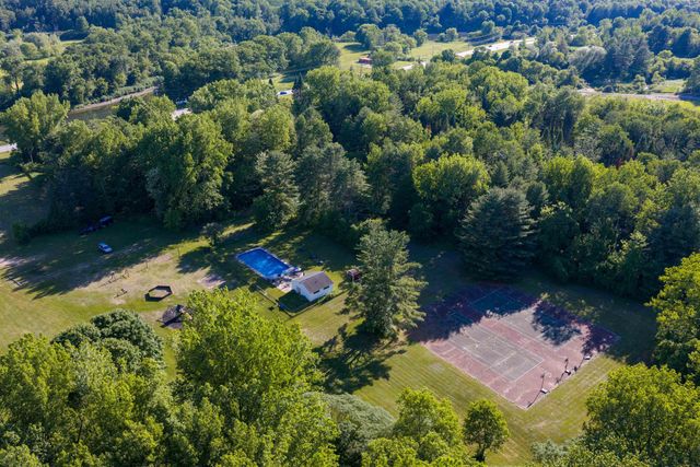 20 Greenfield Rd Unit F7, Essex, VT 05452