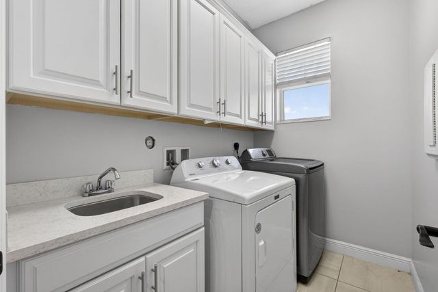 841 Wandering Willow Way, Loxahatchee, FL 33470