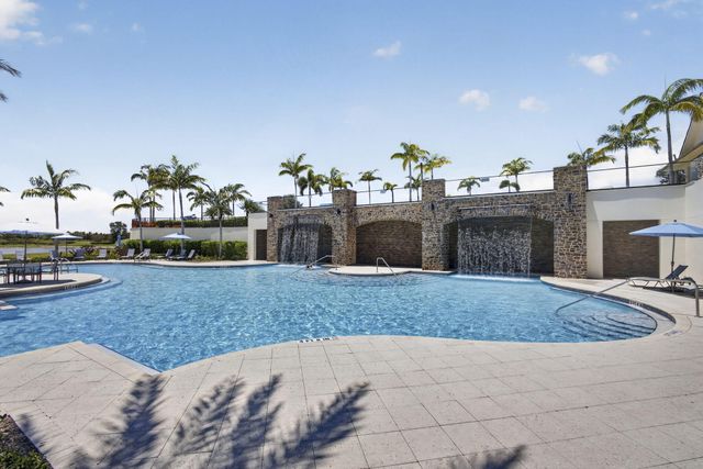 841 Wandering Willow Way, Loxahatchee, FL 33470