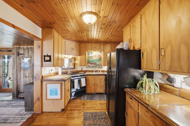 305 S 6th Avenue, Ozark, MO 65721