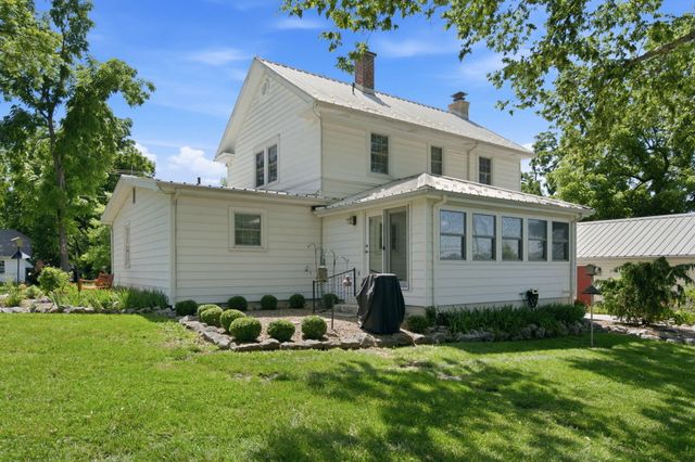 305 S 6th Avenue, Ozark, MO 65721