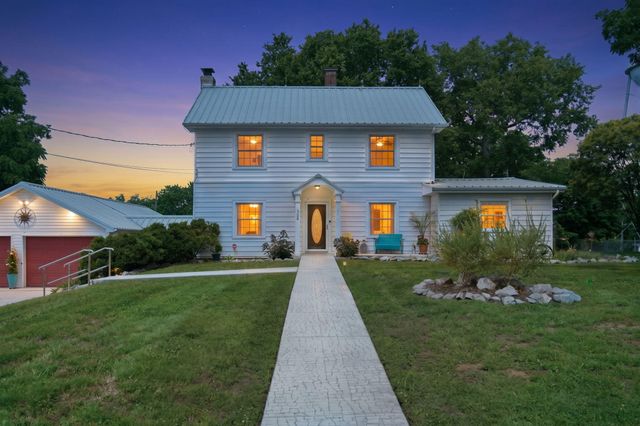 305 S 6th Avenue, Ozark, MO 65721