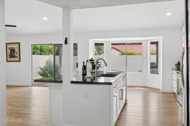 9003 E WINDROSE Drive, Scottsdale, AZ 85260