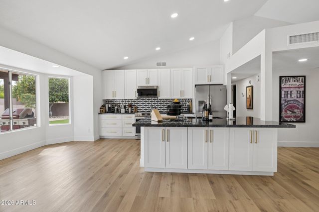 9003 E WINDROSE Drive, Scottsdale, AZ 85260