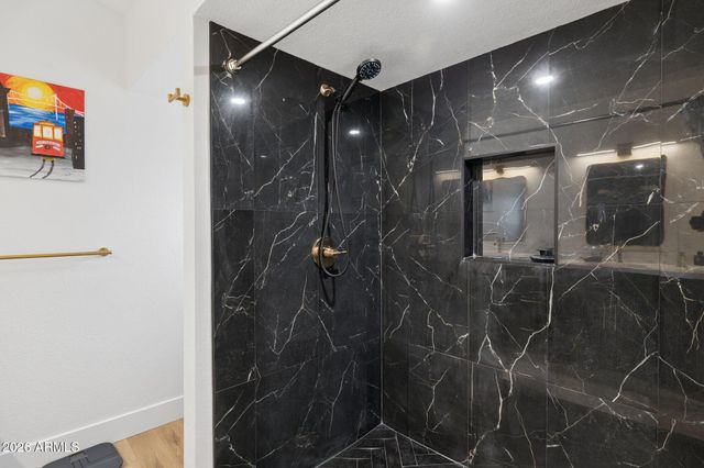 9003 E WINDROSE Drive, Scottsdale, AZ 85260