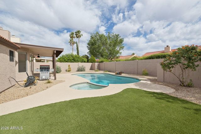 9003 E WINDROSE Drive, Scottsdale, AZ 85260