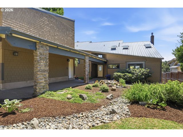 20122 Ne INTERLACHEN Ln, Fairview, OR 97024