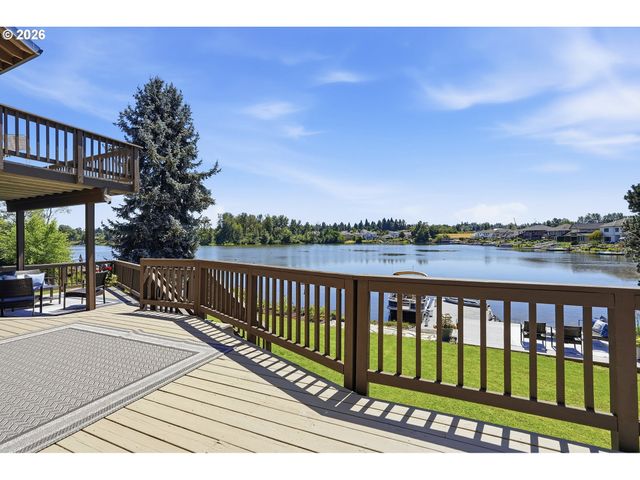 20122 Ne INTERLACHEN Ln, Fairview, OR 97024