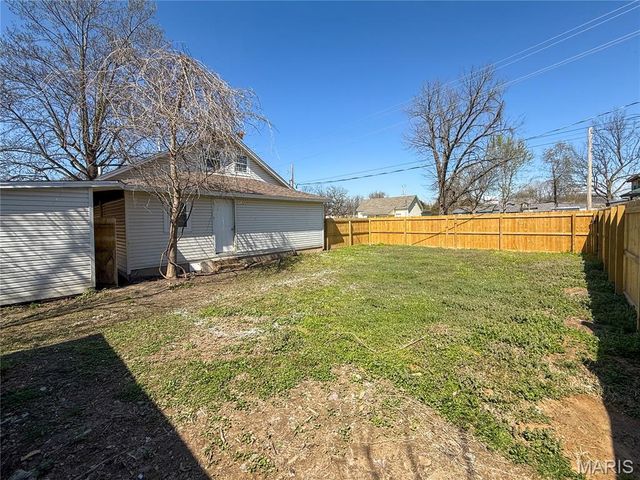 2202 Mangold Street, Poplar Bluff, MO 63901