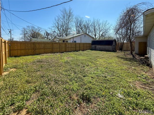 2202 Mangold Street, Poplar Bluff, MO 63901