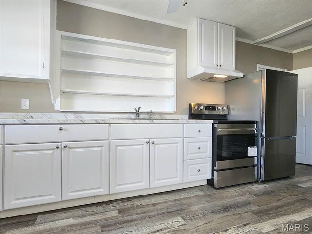 2202 Mangold Street, Poplar Bluff, MO 63901