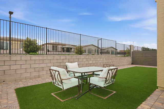 9829 Adrian Peak Street, Las Vegas, NV 89143