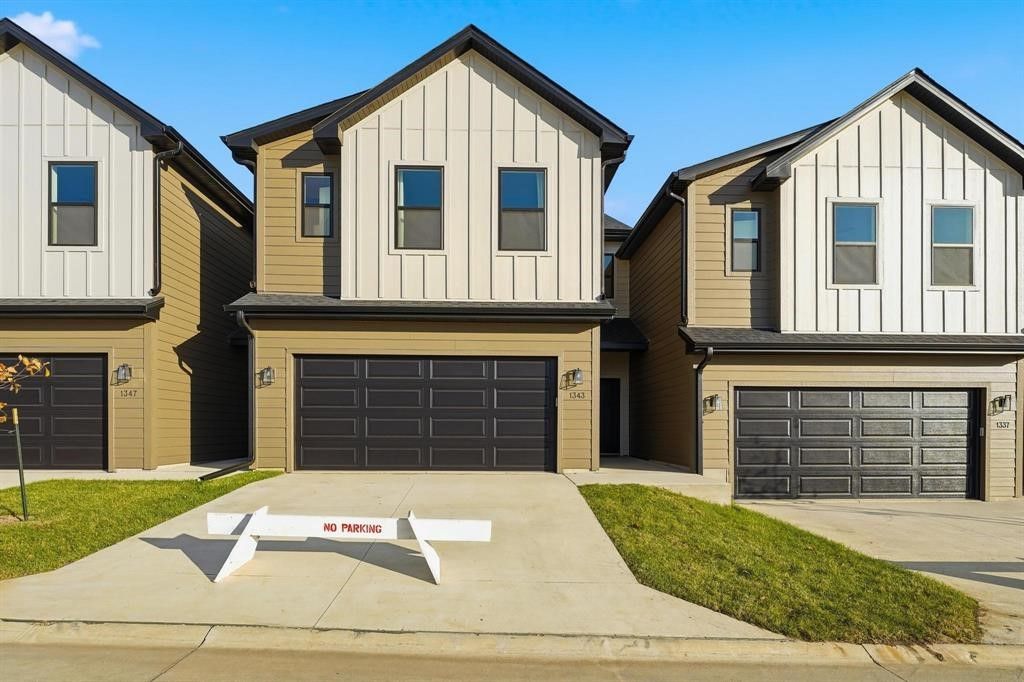 942 Elderberry Place, Waukee, IA 50263