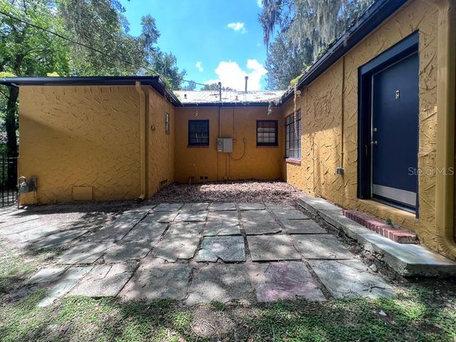 2734 SW 3RD PLACE, Gainesville, FL 32607