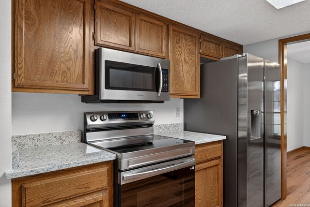 505 Oak Village Dr, San Antonio, TX 78253