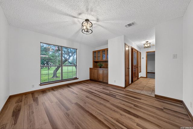 505 Oak Village Dr, San Antonio, TX 78253